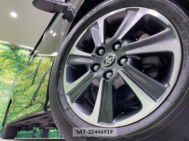 Toyota VOXY 2020-03 7458714-14