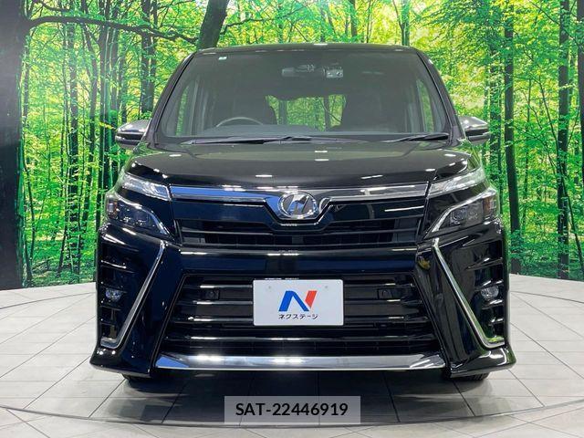 Toyota VOXY 2020-03 7458714-15