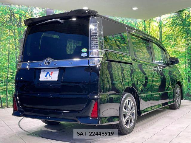 Toyota VOXY 2020-03 7458714-18