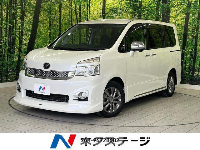 Toyota VOXY 2011-12 7458754-0