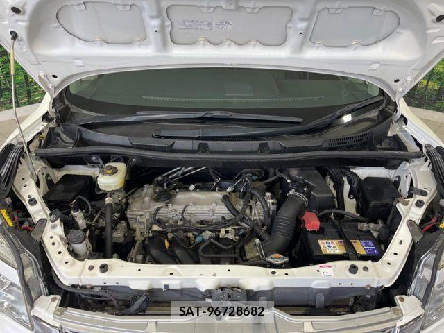 Toyota VOXY 2011-12 7458754-18