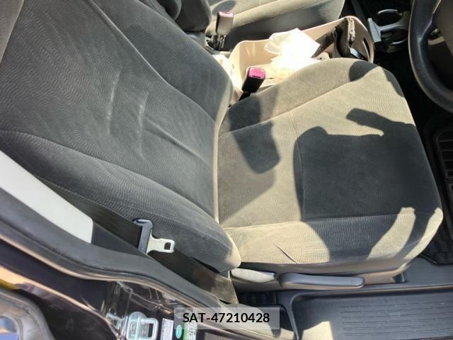Toyota VOXY 2012-12 7458767-9