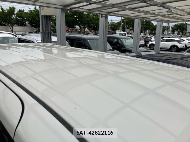 Toyota VOXY 2016-10 7458751-14