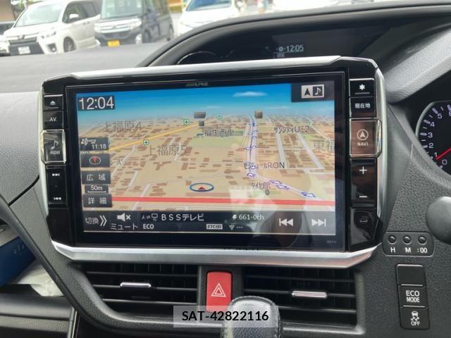 Toyota VOXY 2016-10 7458751-22