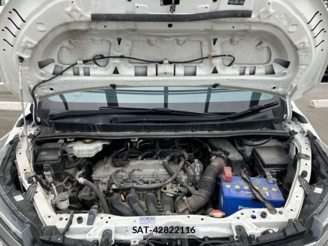 Toyota VOXY 2016-10 7458751-24