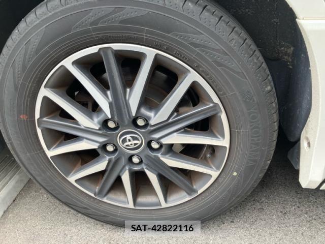 Toyota VOXY 2016-10 7458751-6
