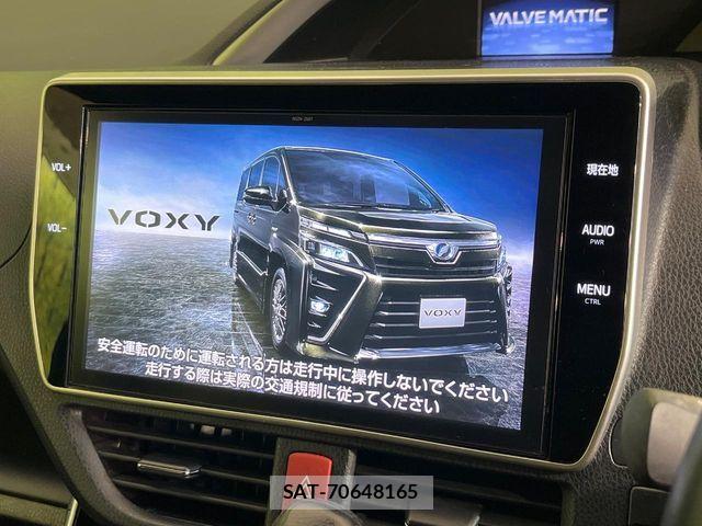 Toyota VOXY 2018-03 7458732-3