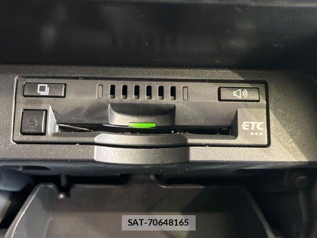 Toyota VOXY 2018-03 7458732-6