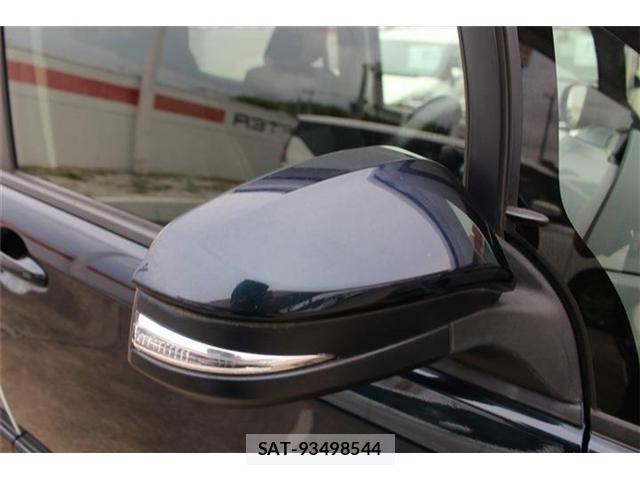 Toyota VOXY 2014-11 7458748-18