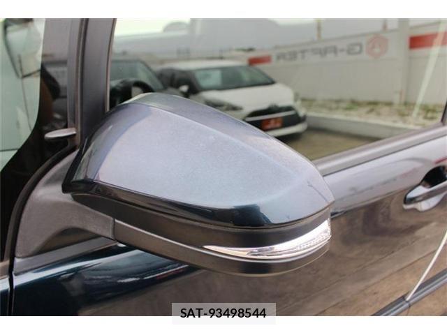 Toyota VOXY 2014-11 7458748-19