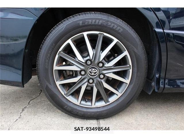 Toyota VOXY 2014-11 7458748-22