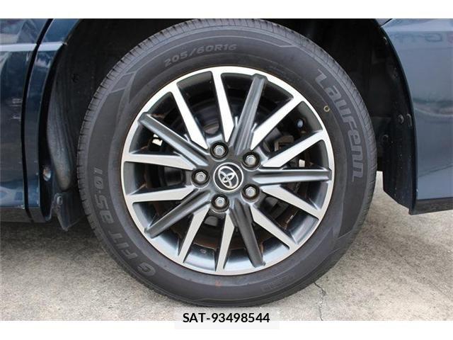 Toyota VOXY 2014-11 7458748-25