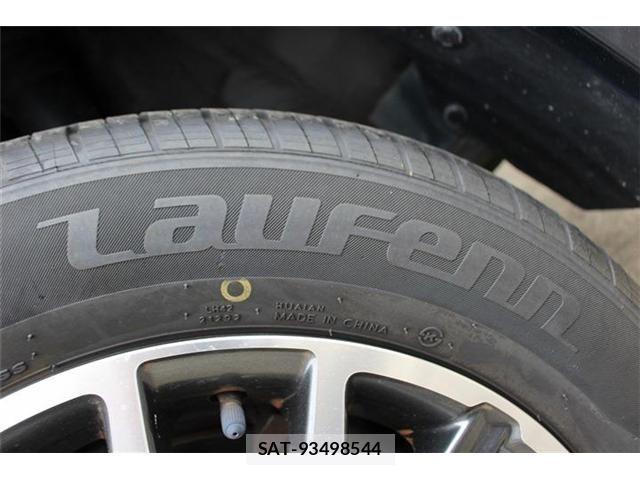 Toyota VOXY 2014-11 7458748-26