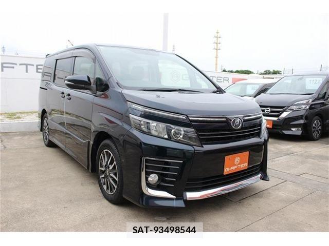 Toyota VOXY 2014-11 7458748-6