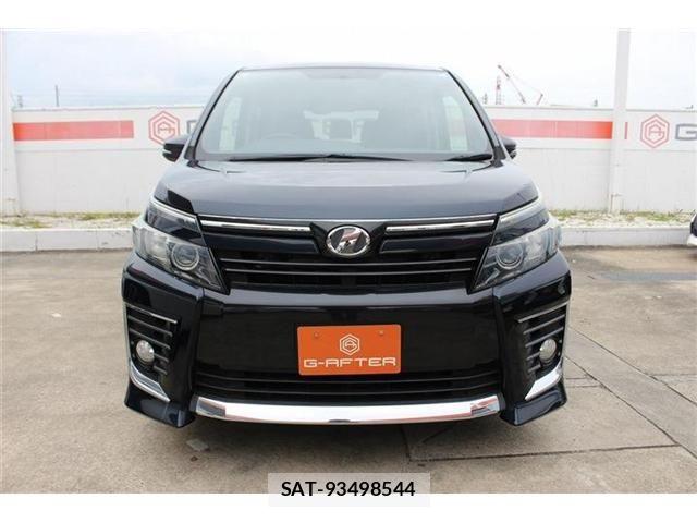 Toyota VOXY 2014-11 7458748-7