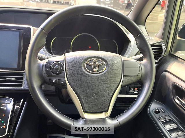 Toyota VOXY 2016-12 7458746-11