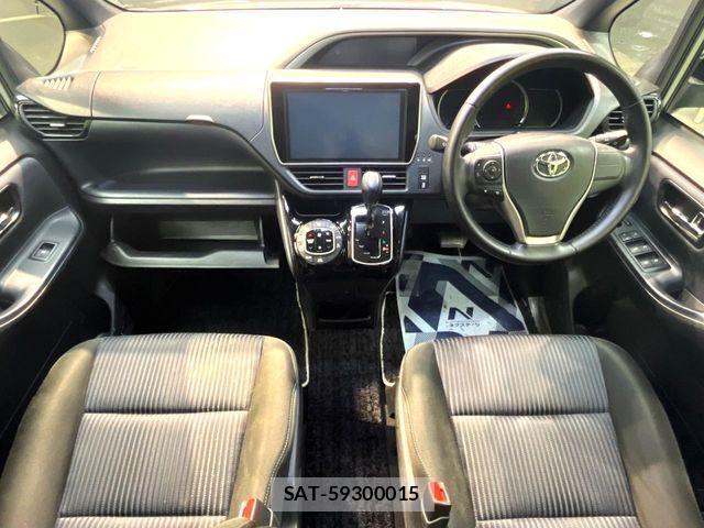 Toyota VOXY 2016-12 7458746-1