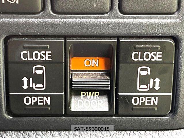Toyota VOXY 2016-12 7458746-3