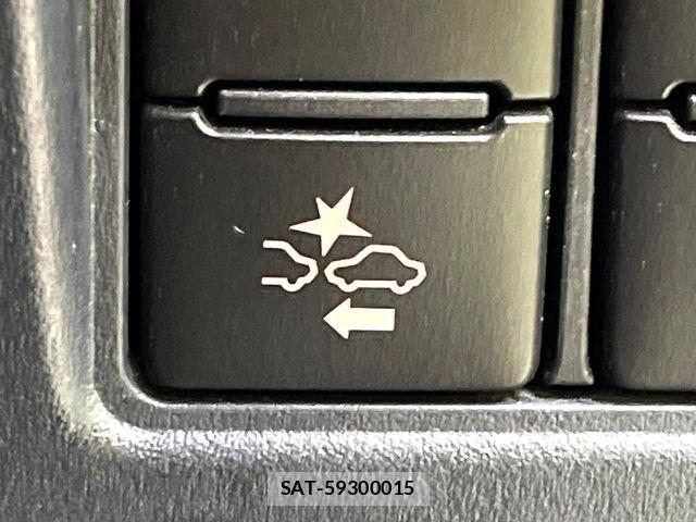 Toyota VOXY 2016-12 7458746-6
