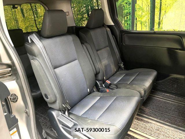 Toyota VOXY 2016-12 7458746-8