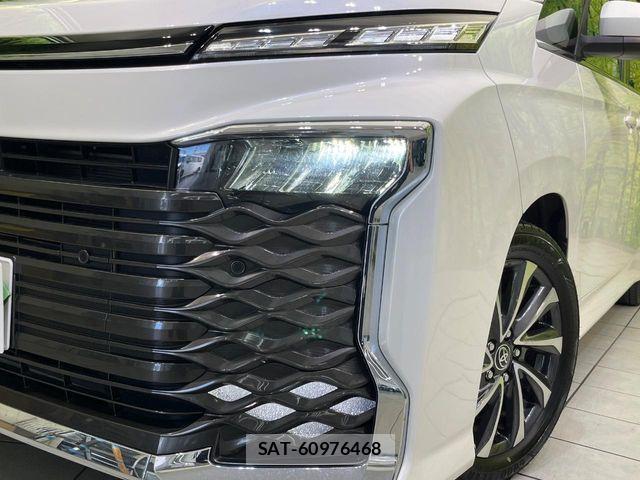 Toyota VOXY 2024-03 7458703-12