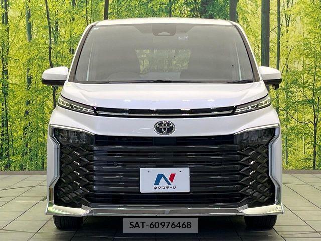 Toyota VOXY 2024-03 7458703-14