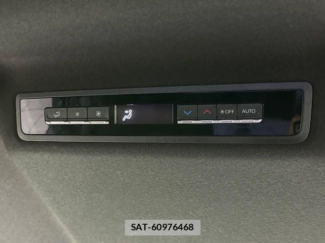 Toyota VOXY 2024-03 7458703-6
