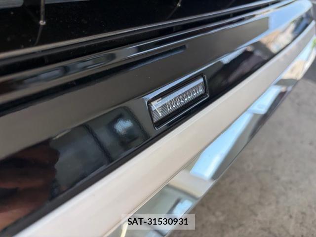 Toyota VOXY 2023-06 7458706-17