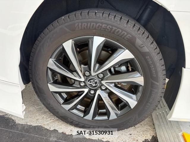 Toyota VOXY 2023-06 7458706-7