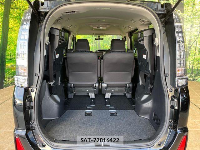 Toyota VOXY 2015-07 7458745-10