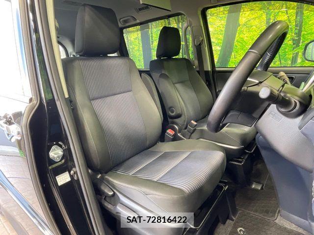 Toyota VOXY 2015-07 7458745-7