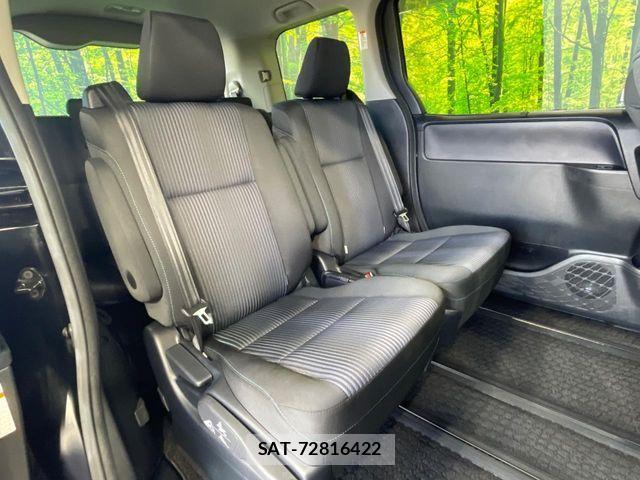 Toyota VOXY 2015-07 7458745-8