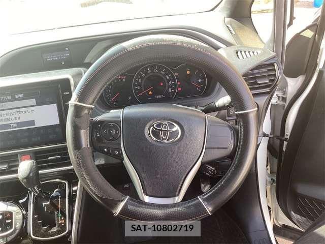 Toyota VOXY 2019-07 7458730-8