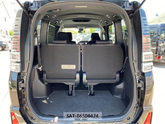 Toyota VOXY 2018-05 7458741-18