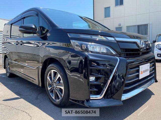 Toyota VOXY 2018-05 7458741-1