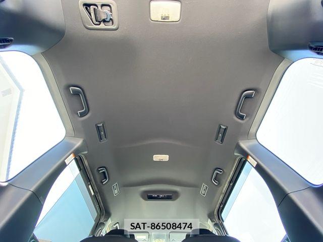 Toyota VOXY 2018-05 7458741-19
