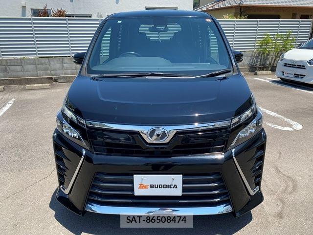Toyota VOXY 2018-05 7458741-2