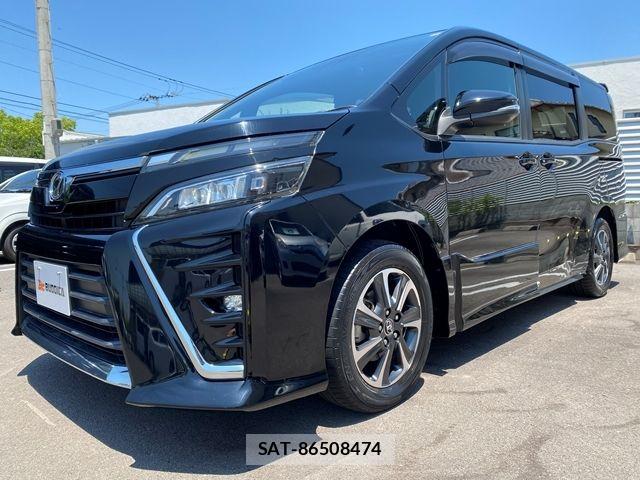 Toyota VOXY 2018-05 7458741-3