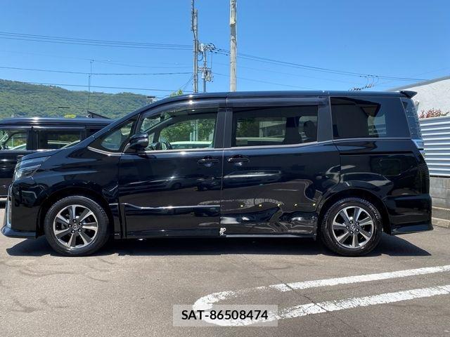 Toyota VOXY 2018-05 7458741-4