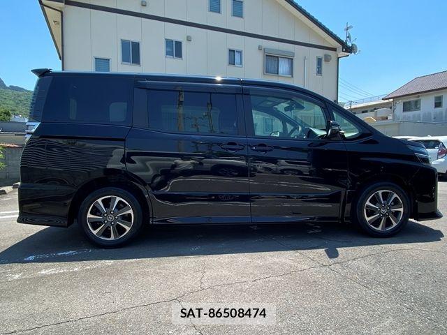 Toyota VOXY 2018-05 7458741-5