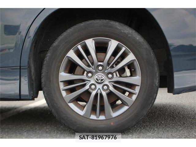 Toyota VOXY 2023-05 7458718-17