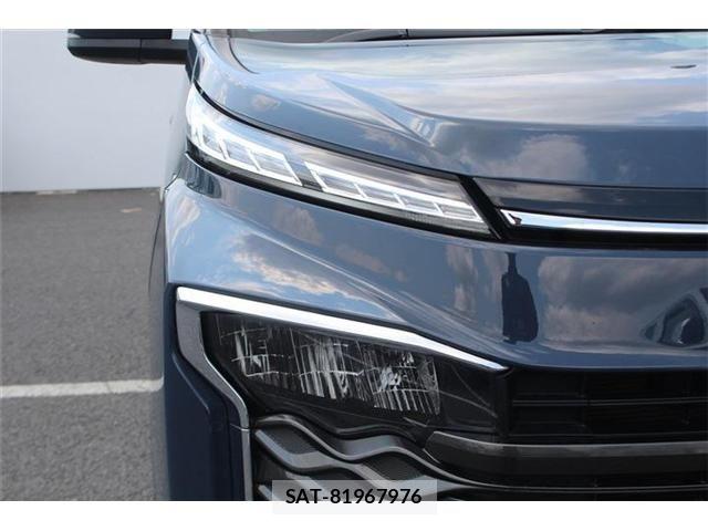 Toyota VOXY 2023-05 7458718-22
