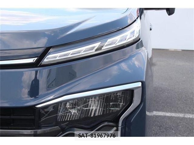 Toyota VOXY 2023-05 7458718-24