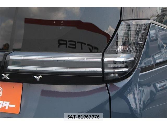Toyota VOXY 2023-05 7458718-26