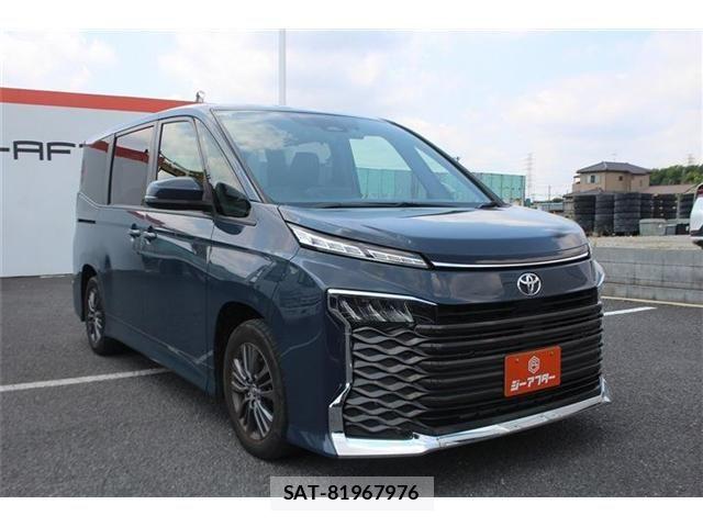 Toyota VOXY 2023-05 7458718-7
