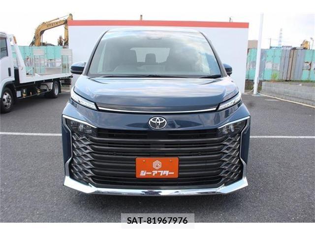 Toyota VOXY 2023-05 7458718-8