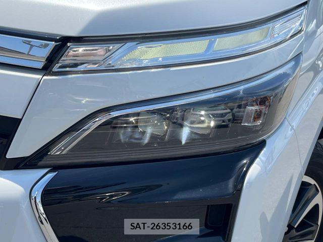 Toyota VOXY 2020-03 7458737-12