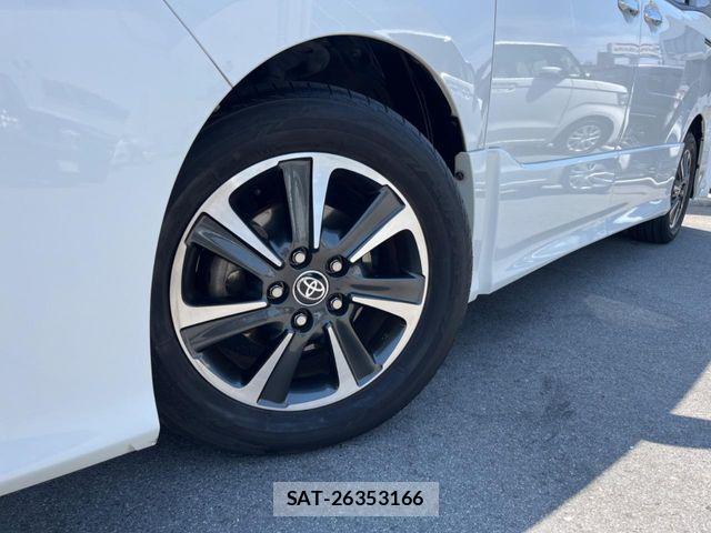 Toyota VOXY 2020-03 7458737-13