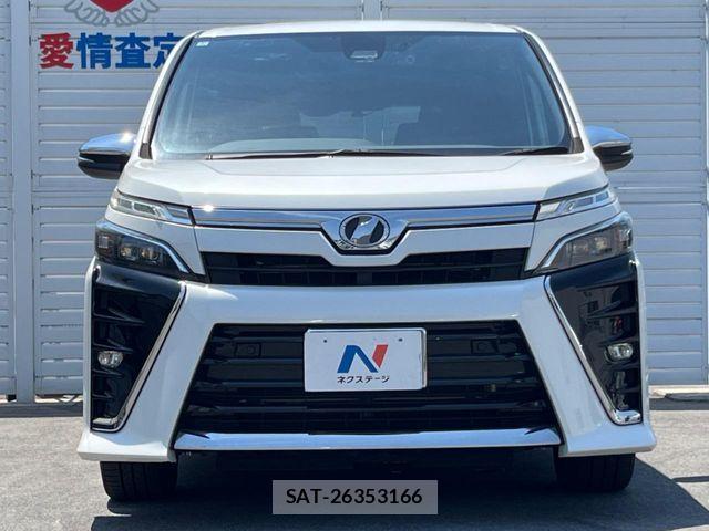Toyota VOXY 2020-03 7458737-14