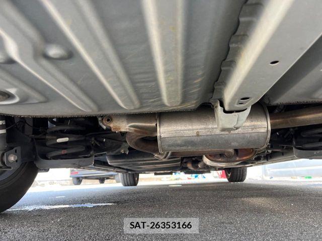 Toyota VOXY 2020-03 7458737-19